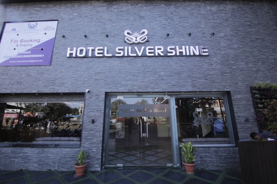undefined Hotel Silver Shine 8
