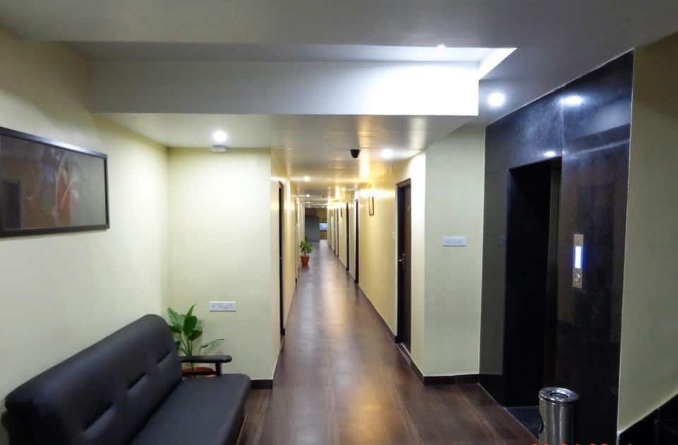 undefined Hotel Silver Shine 4