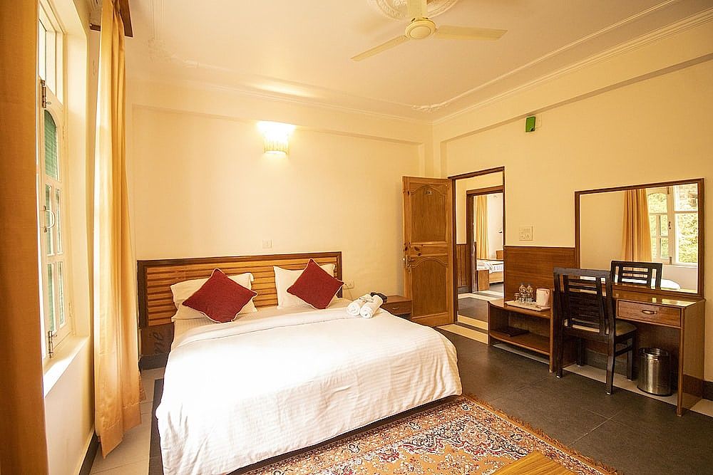 WOW STAYZ2 The Lodge Triund  Retreat 9