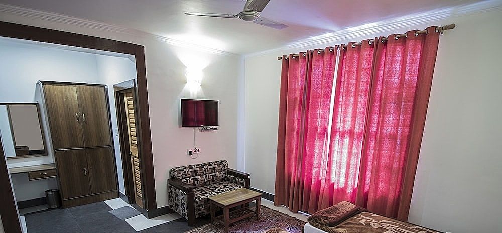 WOW STAYZ2 The Lodge NAMGYAL NEST 17