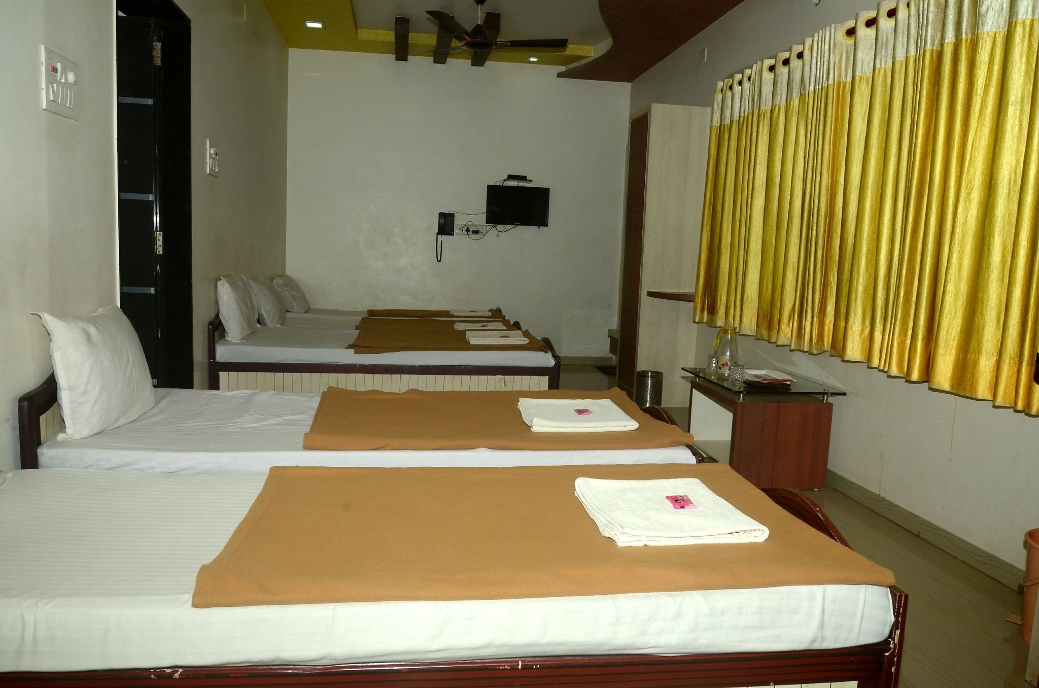 Family Non AC Six Bed Room