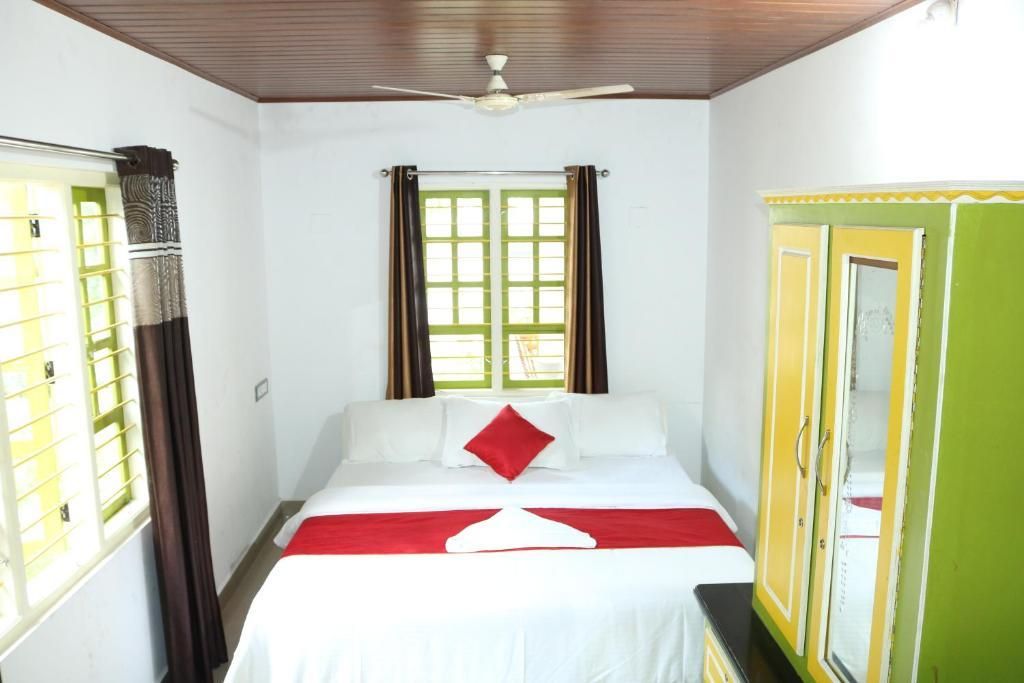 Marayoor Holidays Family - Standard Double