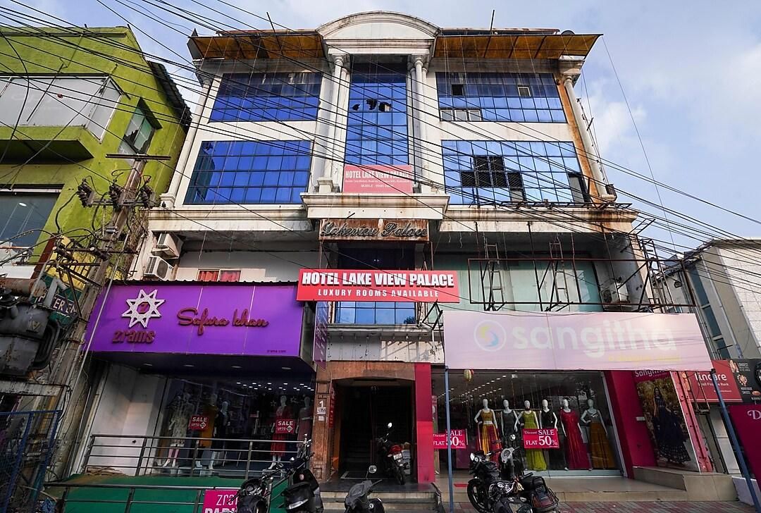 undefined iROOMZ Hotel Lake View Palace 9