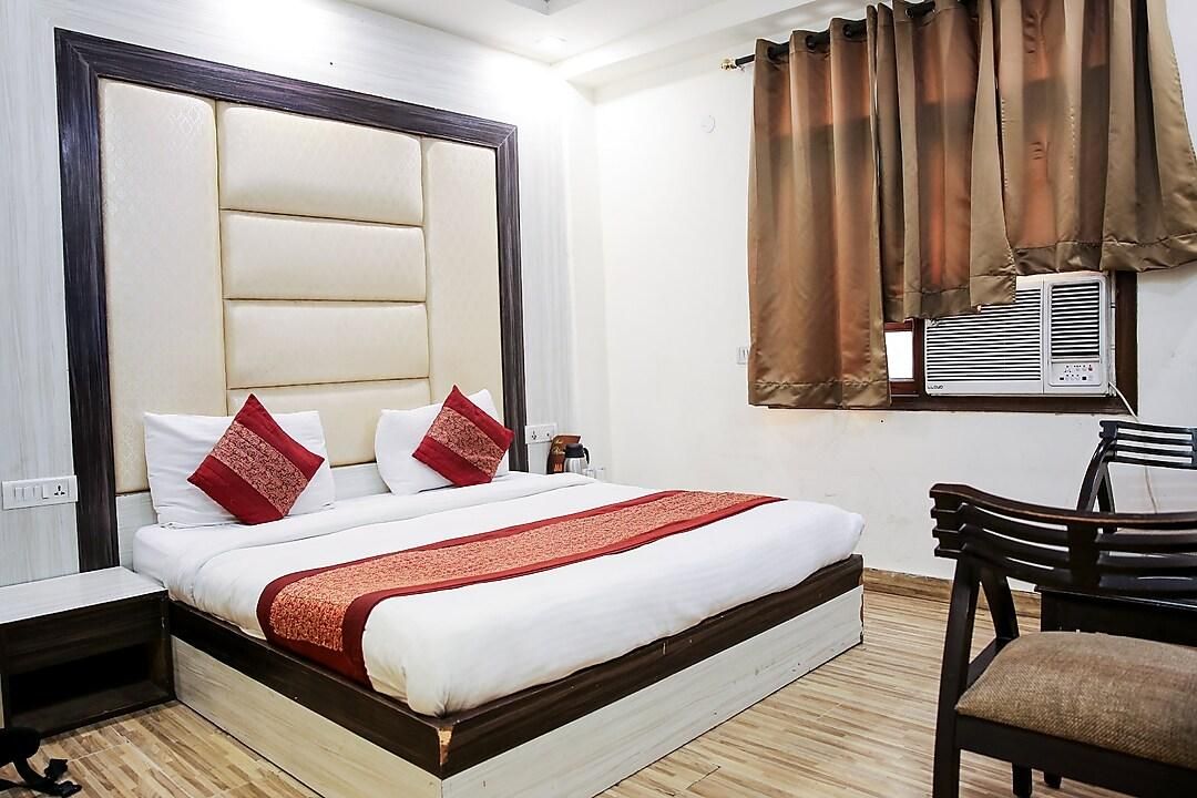 Hotel Alaska Deluxe Single Room 2