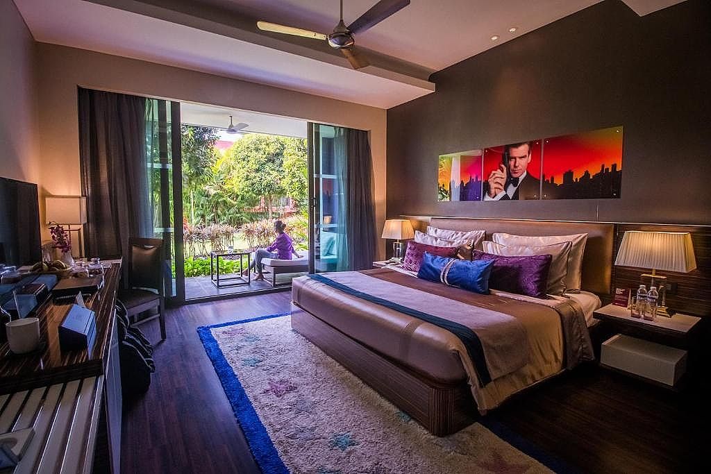 Luxury Room, Pool View