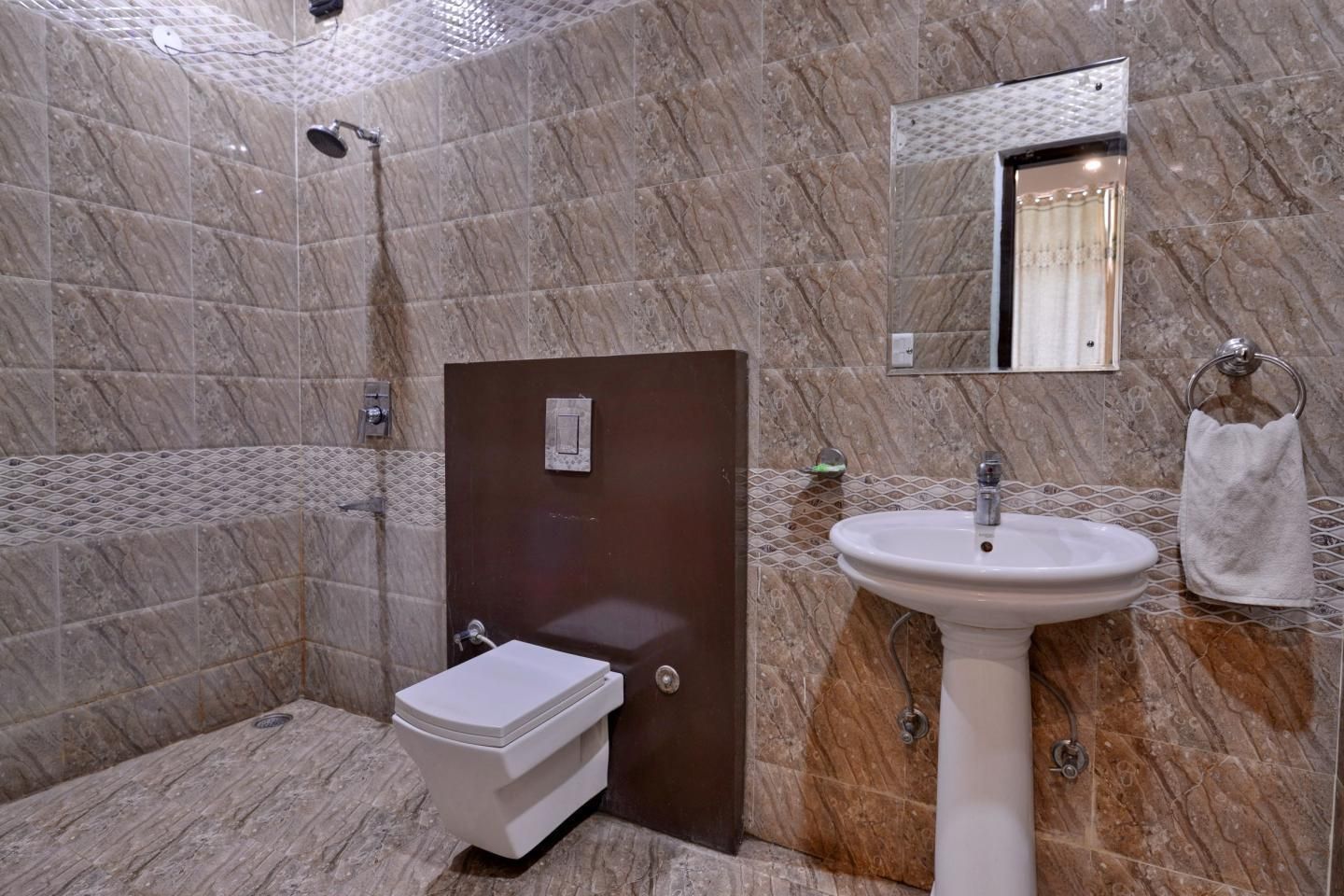 Hotel Royal Castle Deluxe Rooms 3
