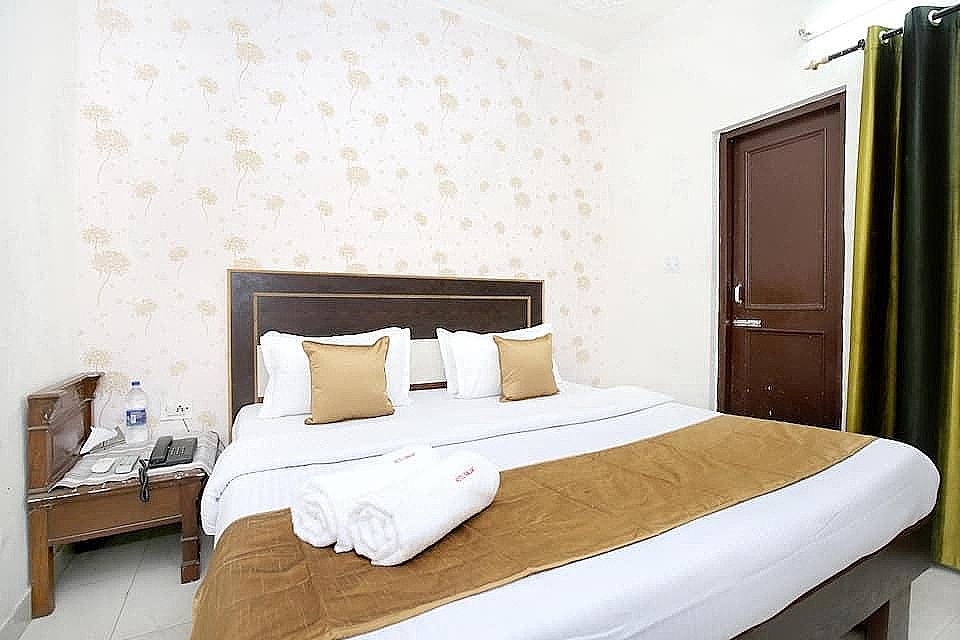 undefined Hotel Sunlight 8