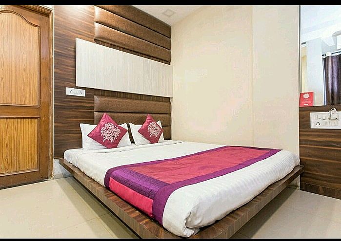 Hotel Care Deluxe Room 4