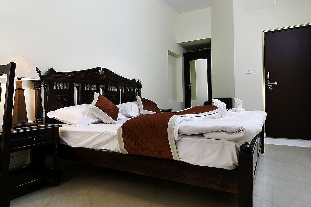 Noble House - A Heritage Home Deluxe Double Room 5