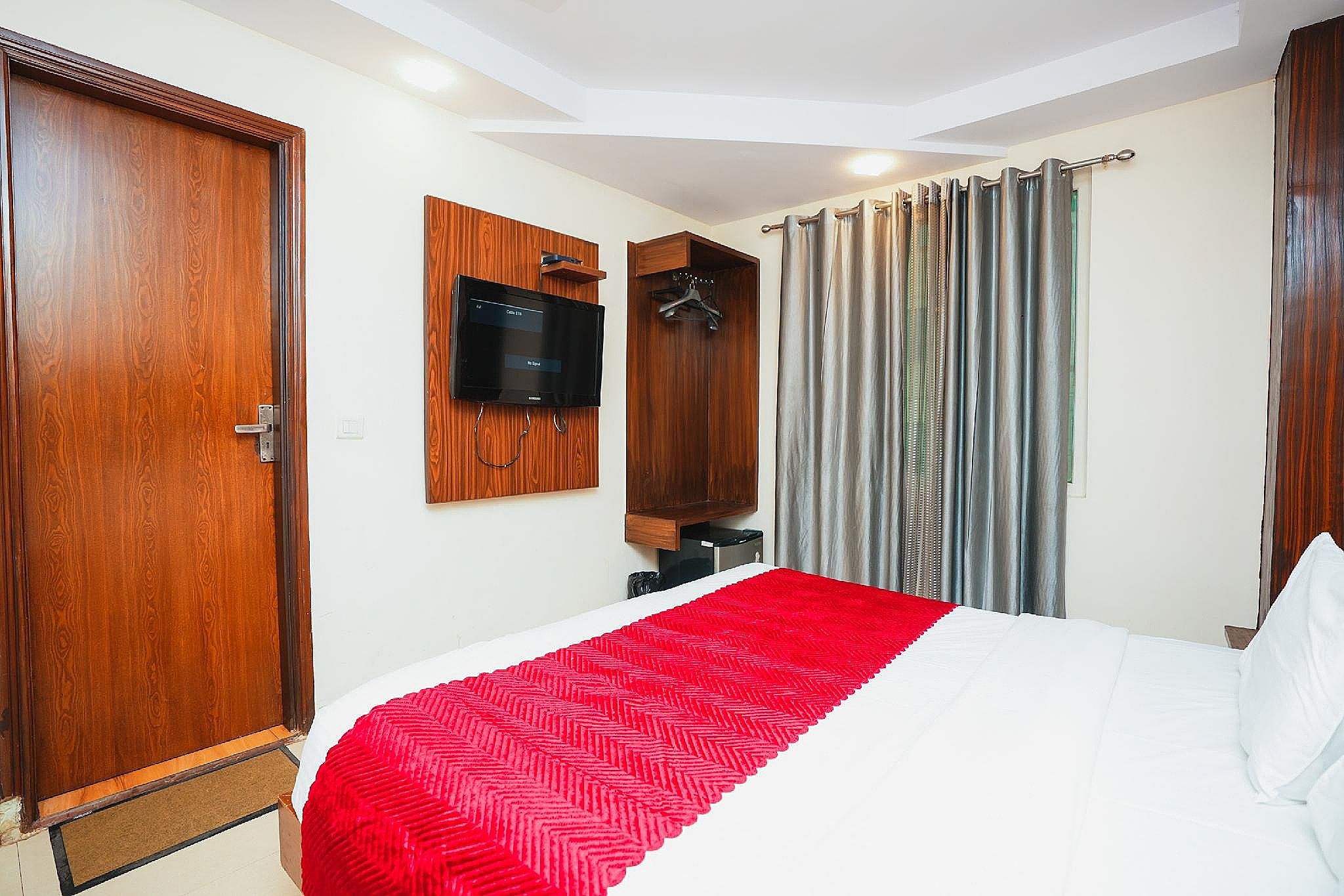 Hotel High 5 Land Deluxe Room 3