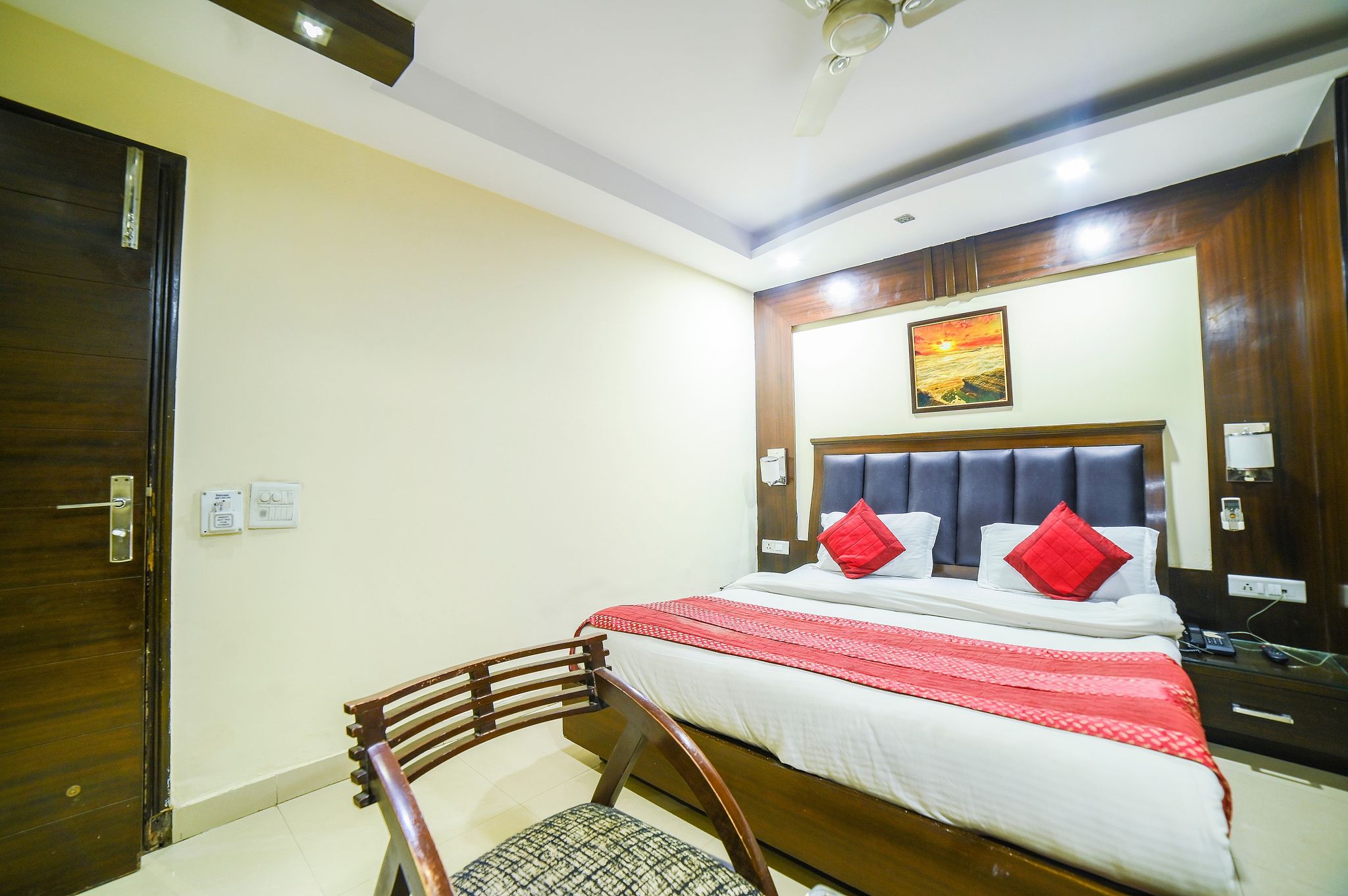 Hotel High 5 Land Deluxe Room 9