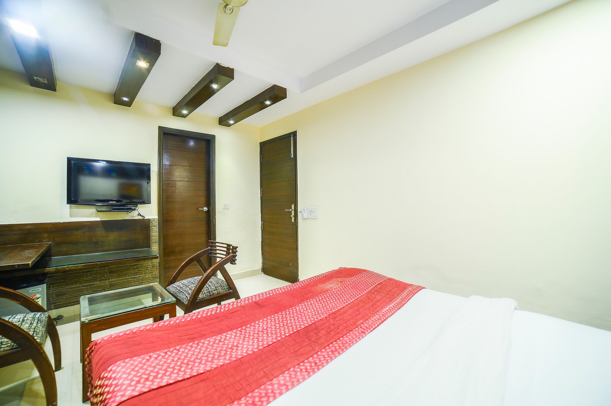 Hotel High 5 Land Deluxe Room 4