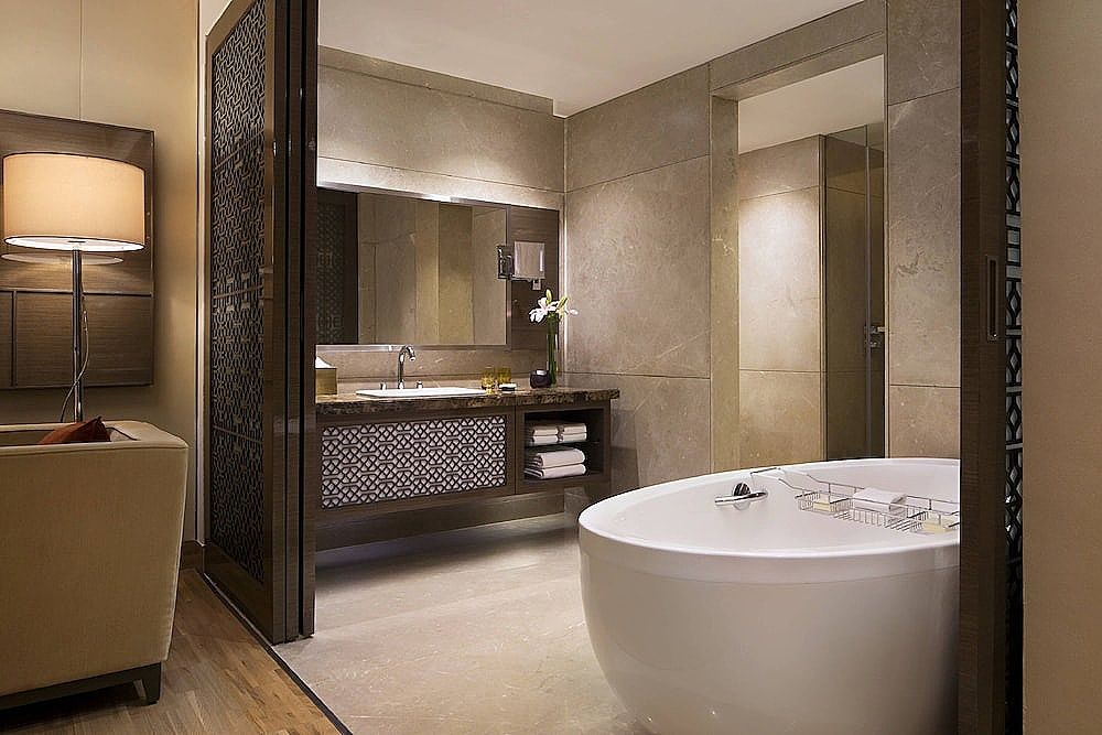 JW Marriott Mumbai Sahar Room, 2 Double Beds, Non Smoking, City View 5