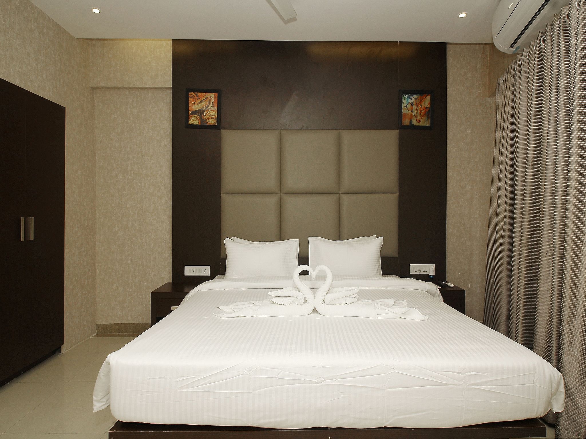 The Byke Business Signature (Bangalore) Super Deluxe King 7