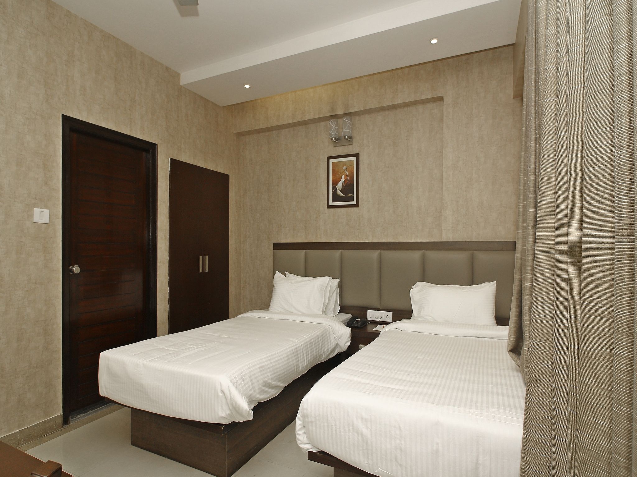 The Byke Business Signature (Bangalore) Super Deluxe King 10