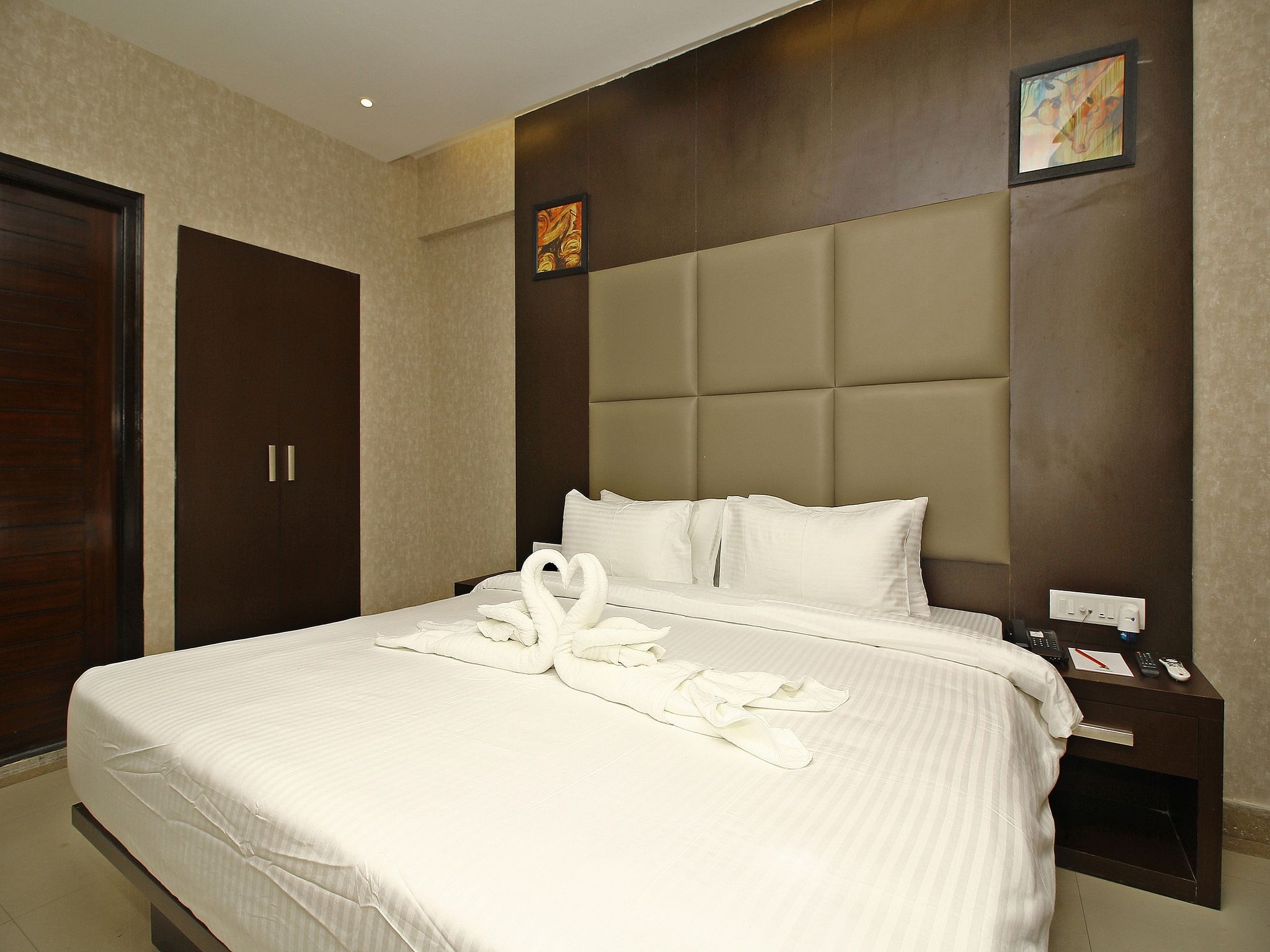 The Byke Business Signature (Bangalore) Super Deluxe King 6