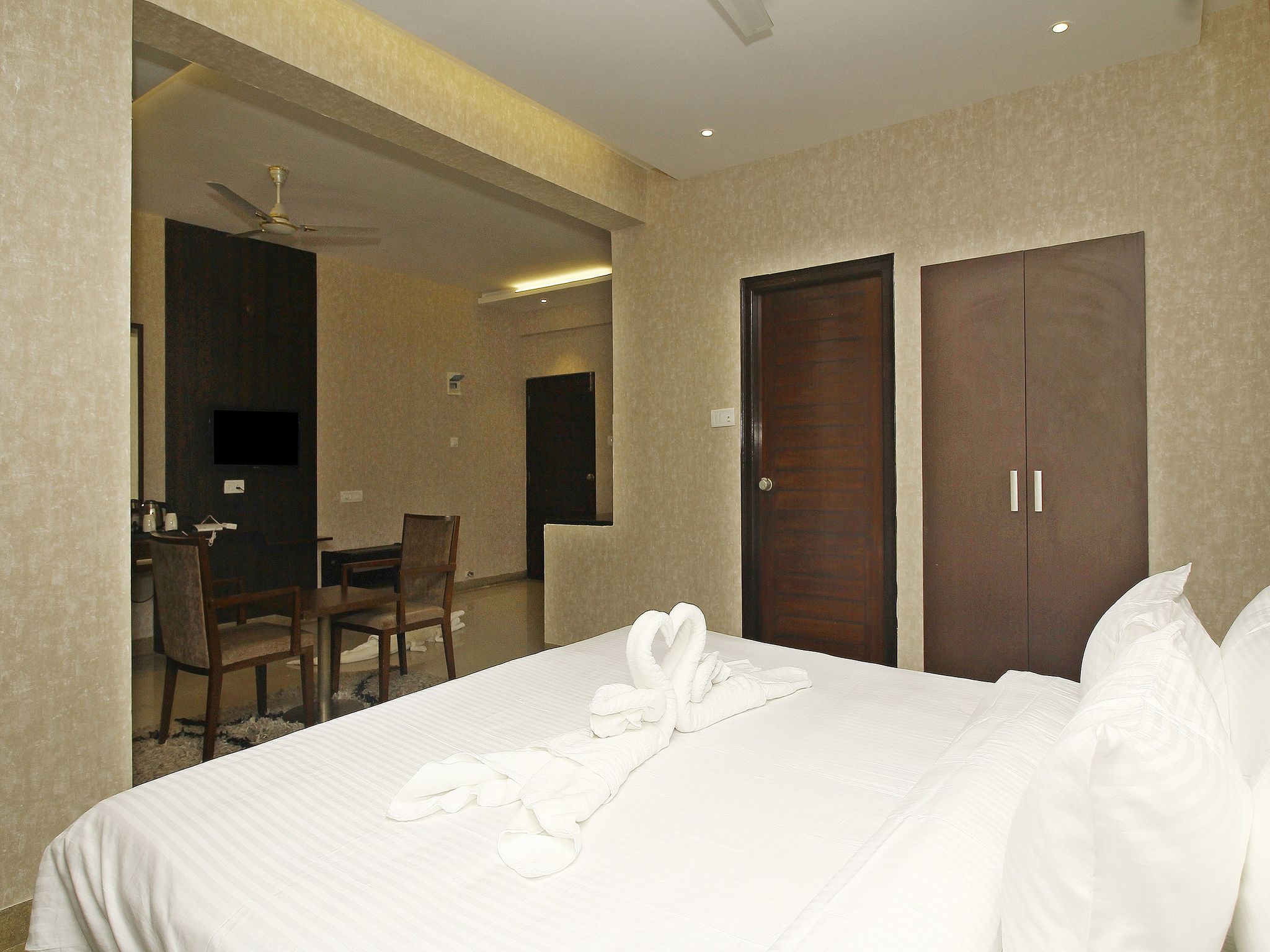 The Byke Business Signature (Bangalore) Super Deluxe King 8