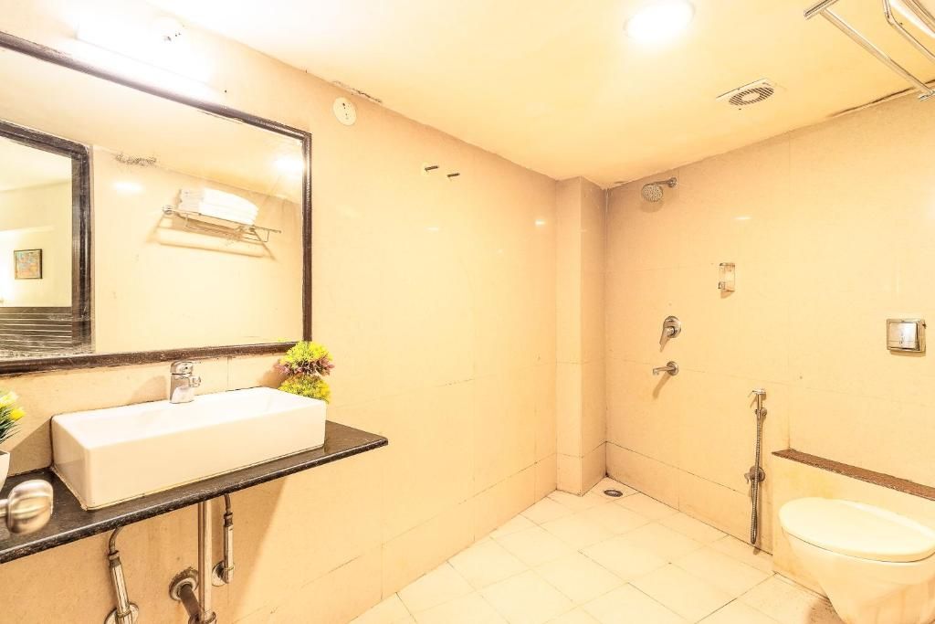 Octave Himalaya Monarch Family Room 12