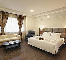 Fressotel Seetharam Tangerine Room 8