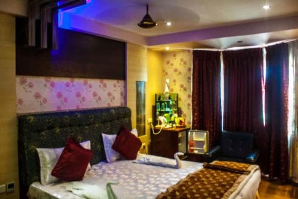 Suite Room