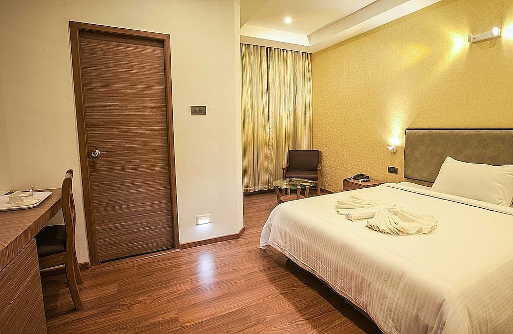 Brownstar Boutique Hotel Deluxe Room 5