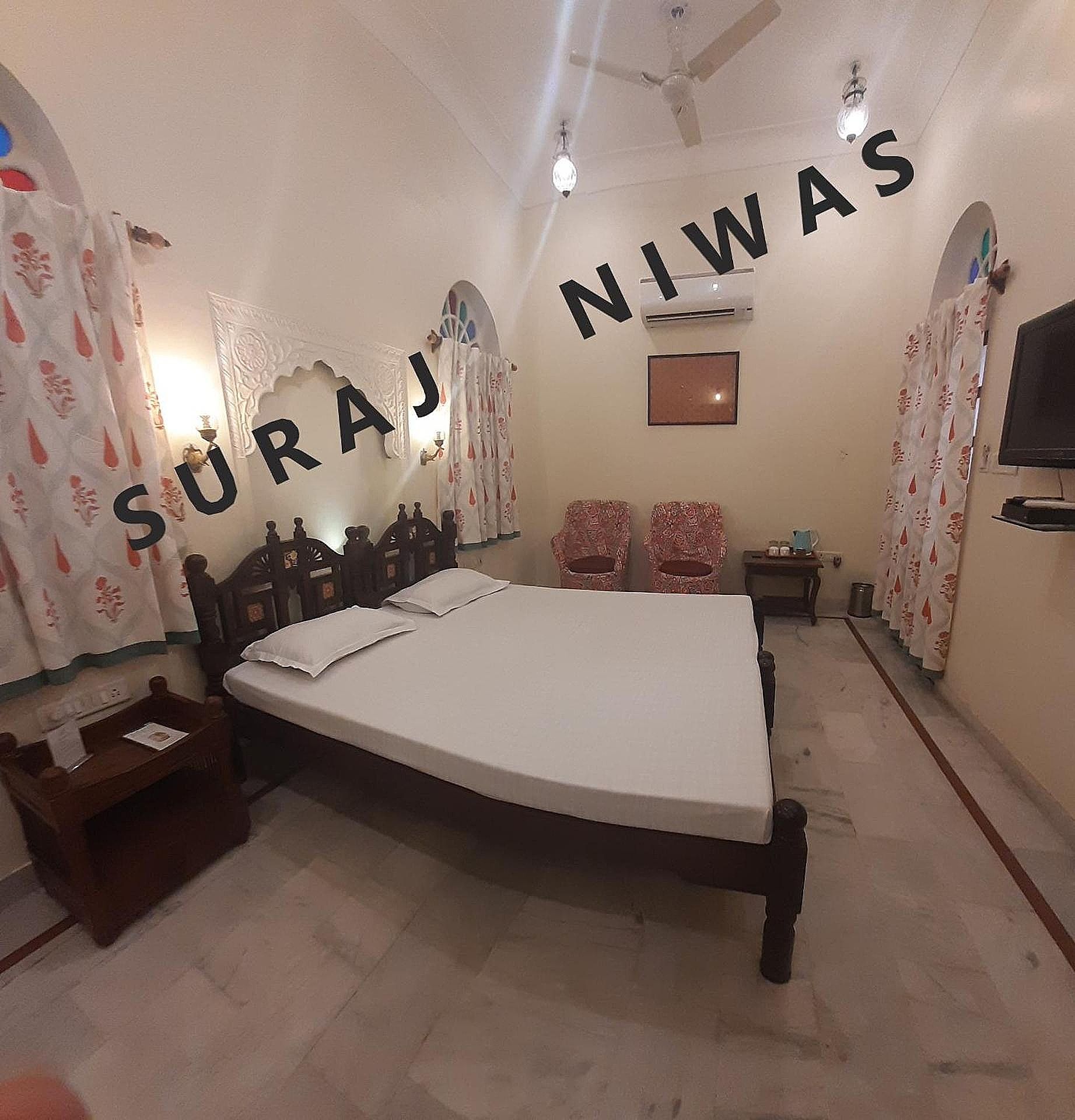 Suraj Niwas Deluxe Room