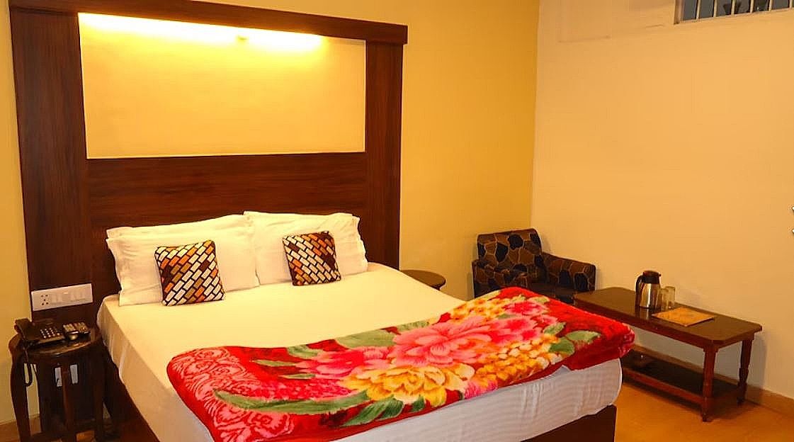 Hotel Dalziel STANDARD COZY ROOM ( ROOM WITHOUT VIEW AND WITHOUT WINDOW. ROOM HAVING ONLY VENTILATOR ) 2