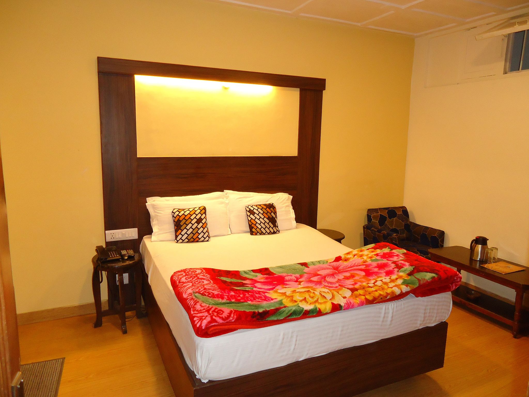 Hotel Dalziel STANDARD COZY ROOM ( ROOM WITHOUT VIEW AND WITHOUT WINDOW. ROOM HAVING ONLY VENTILATOR )