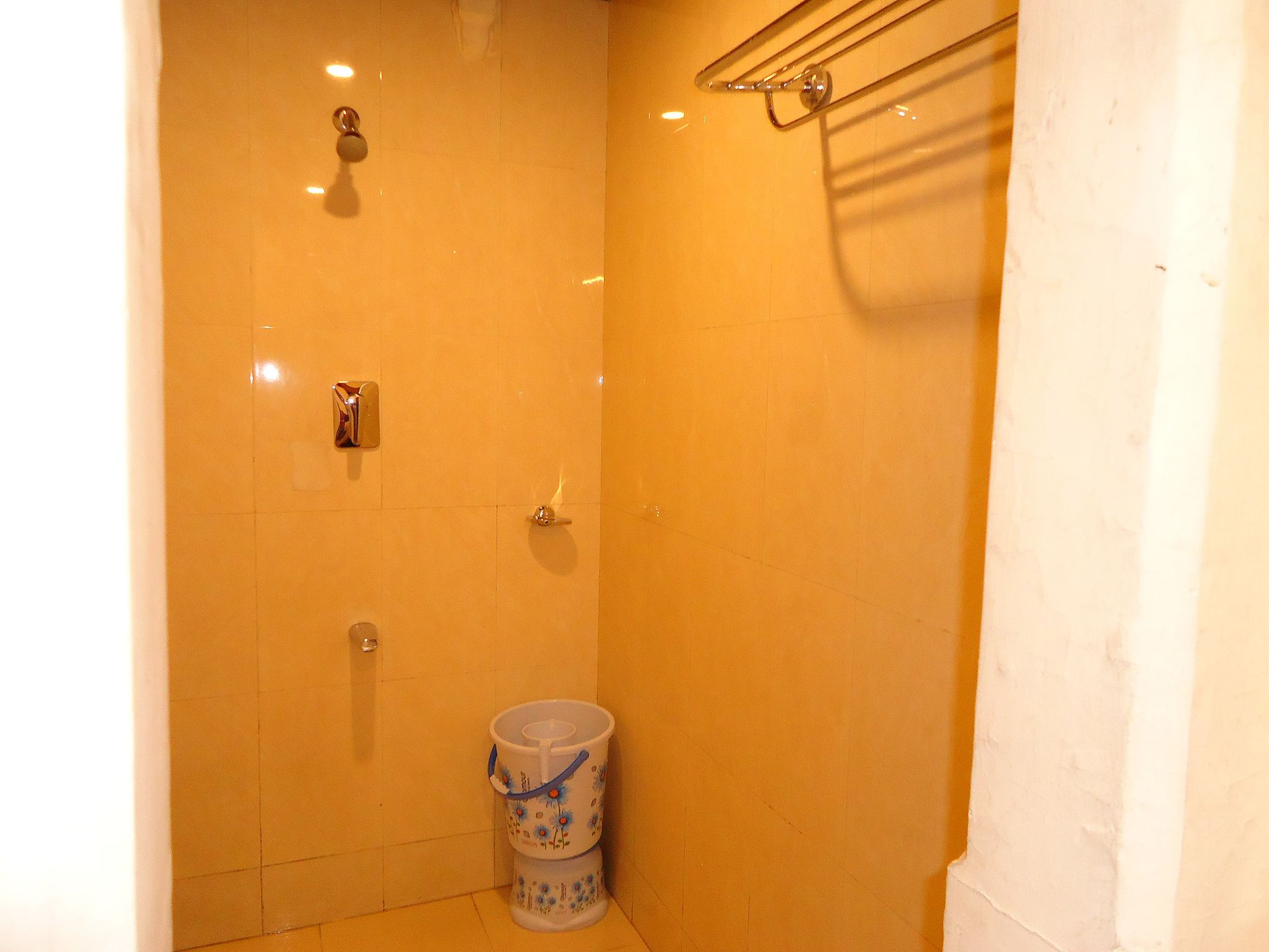 Hotel Dalziel STANDARD COZY ROOM ( ROOM WITHOUT VIEW AND WITHOUT WINDOW. ROOM HAVING ONLY VENTILATOR ) 5