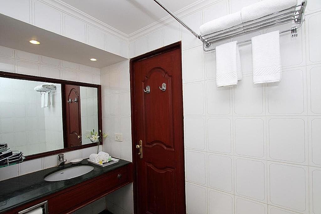 The Rialto Hotel Superior Double or Twin Room with City view 5