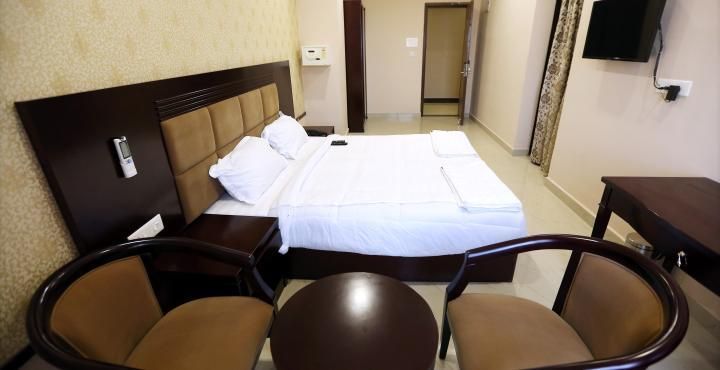 Hotel Sitara Grand RC Puram Standard 5