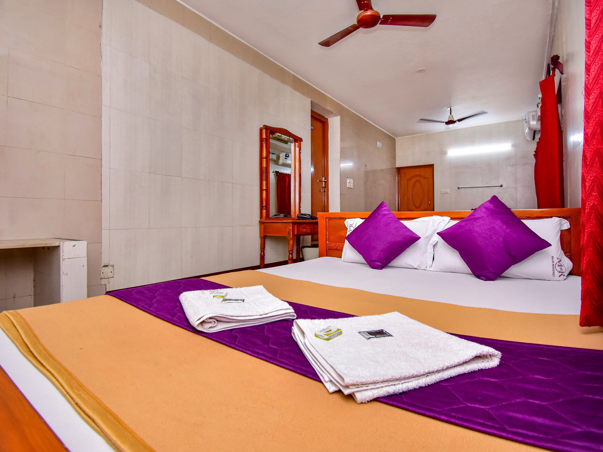 Malar Residencey Deluxe Double AC 3