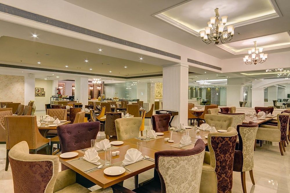 undefined Ramada Plaza, Chandigarh, Zirakpur 3