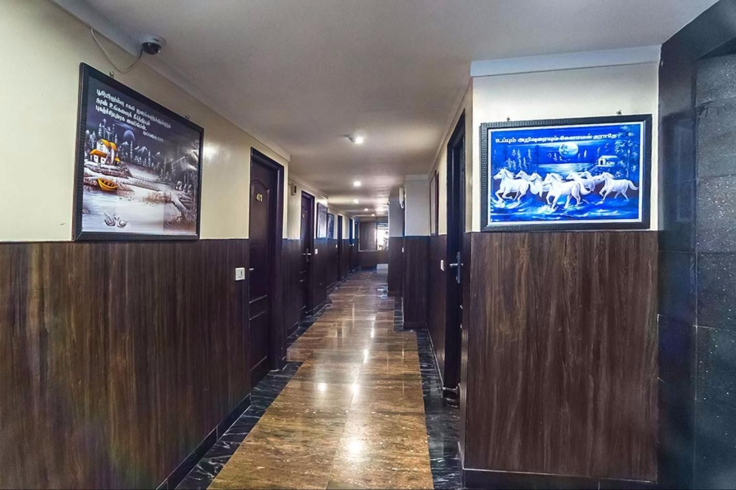 undefined Hotel John's 4