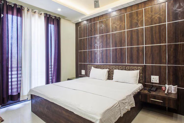 BELLEVUE INN Gold Deluxe Room