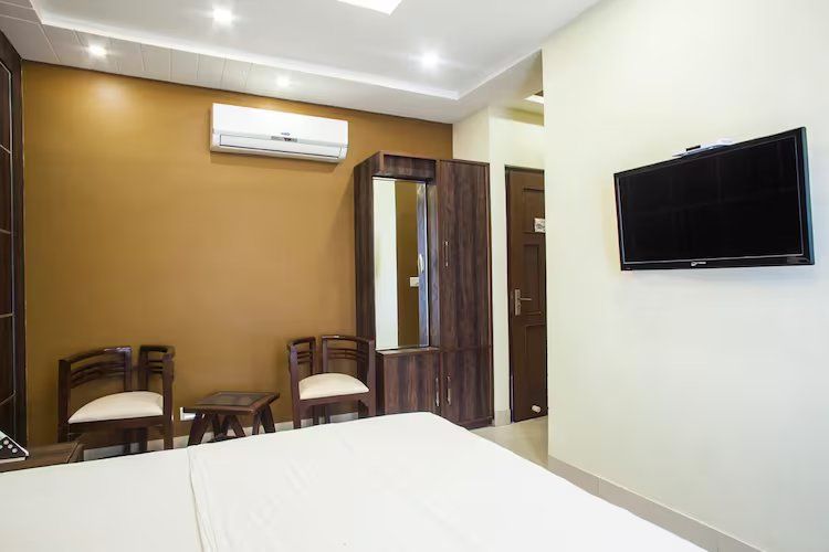 BELLEVUE INN Gold Room 4