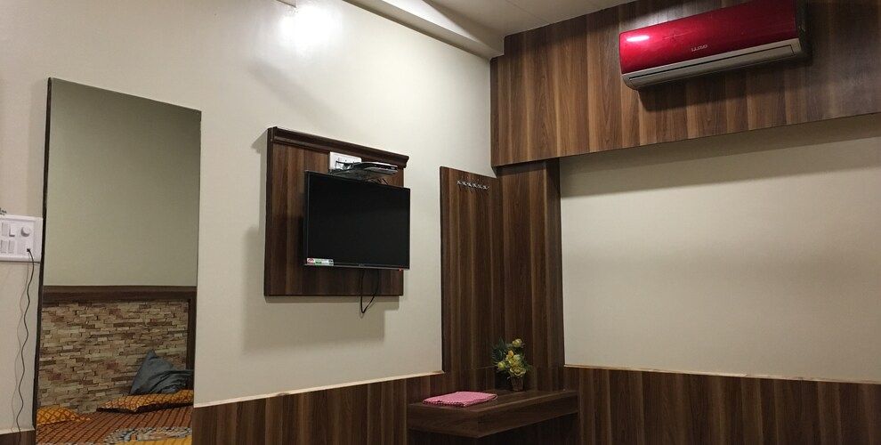 2 Bed Deluxe AC Room