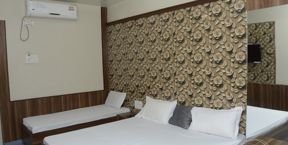 2 Bed Deluxe AC Room