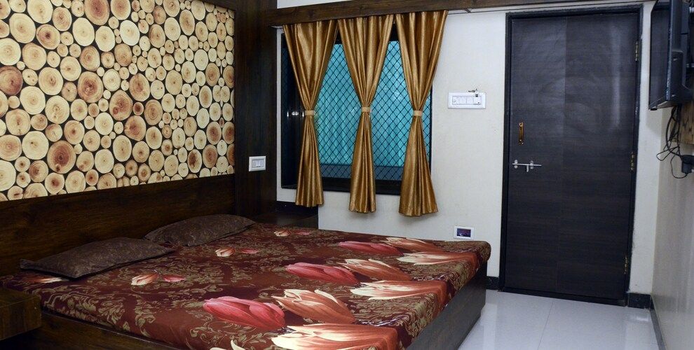 Hotel Sigma 2 Bed Deluxe Non AC Room 6
