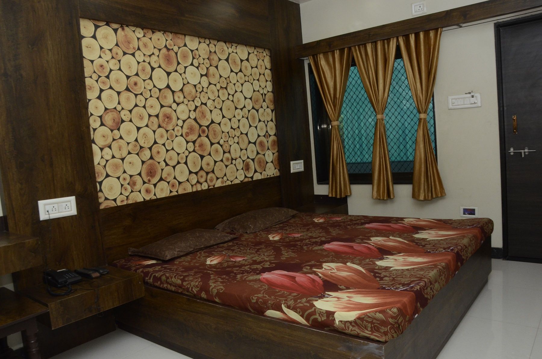 Hotel Sigma 2 Bed Deluxe Non AC Room 11