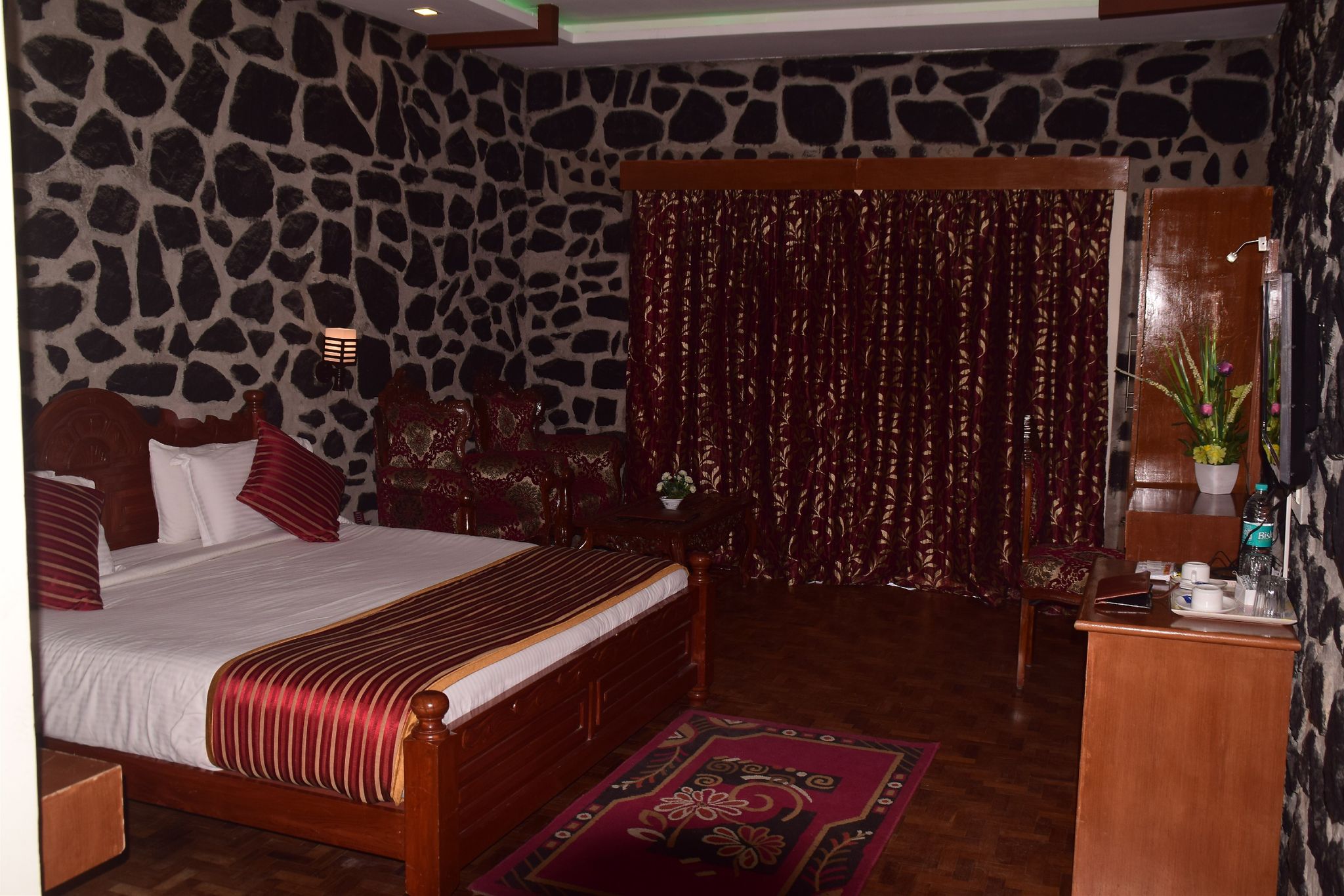 Compact Top View Room