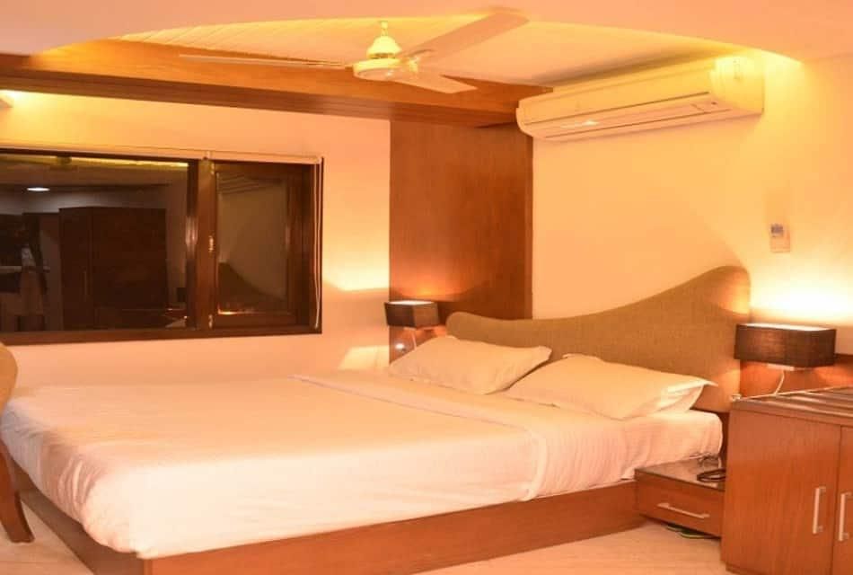 85b19cb122a78cab46c6d9fbc34888f1