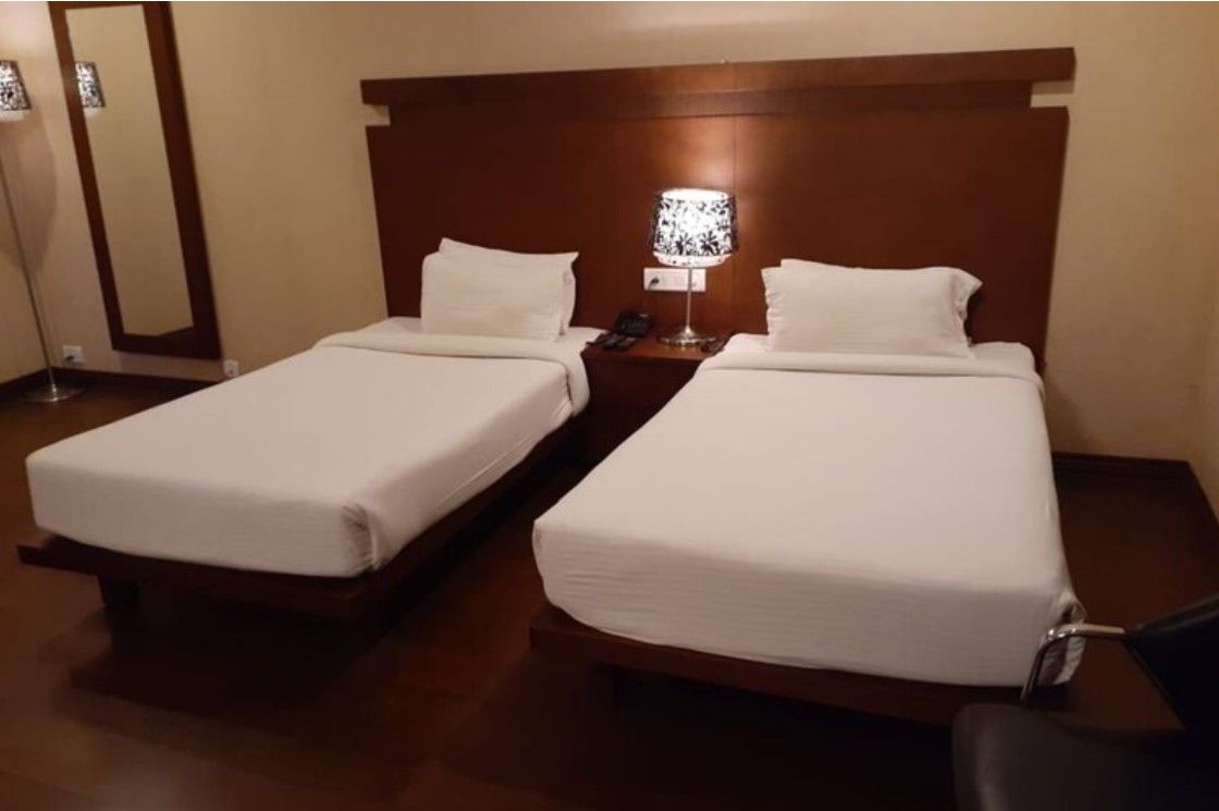 Hotel MD s Continental Deluxe Twin Beds 3