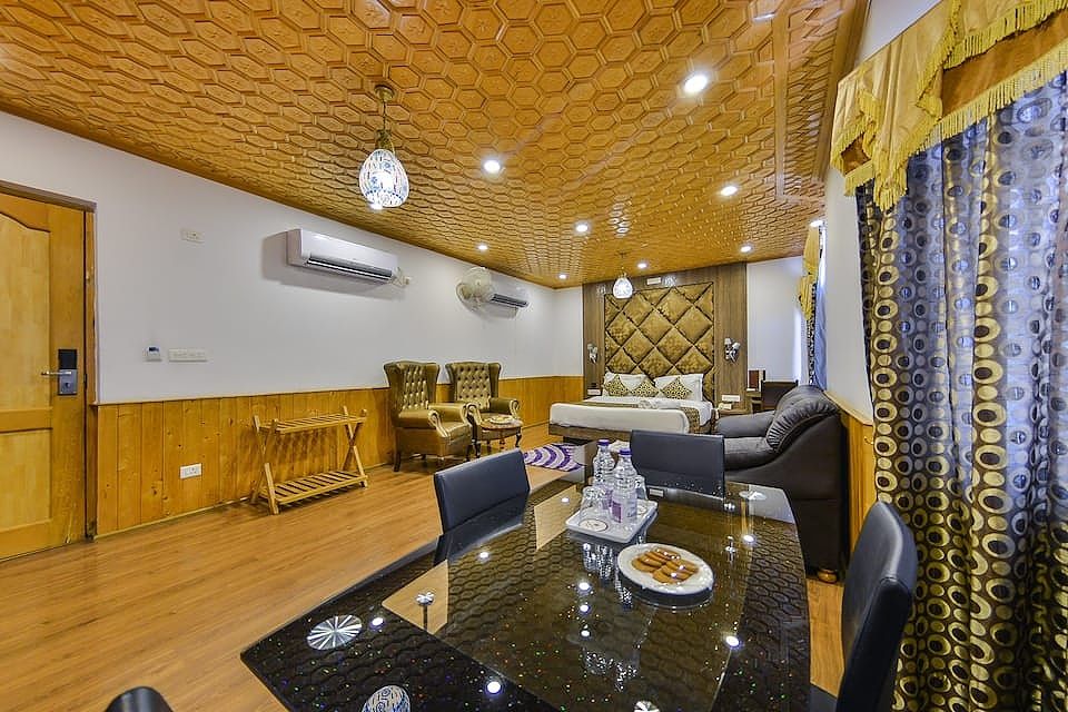 Premium Room with River Jhelum View
