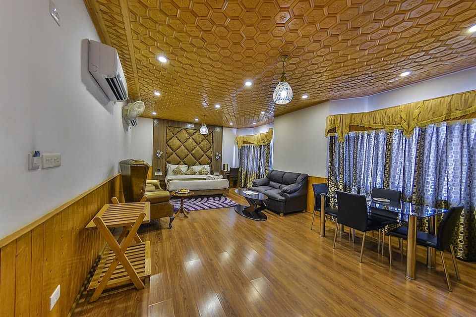 Premium Room with River Jhelum View