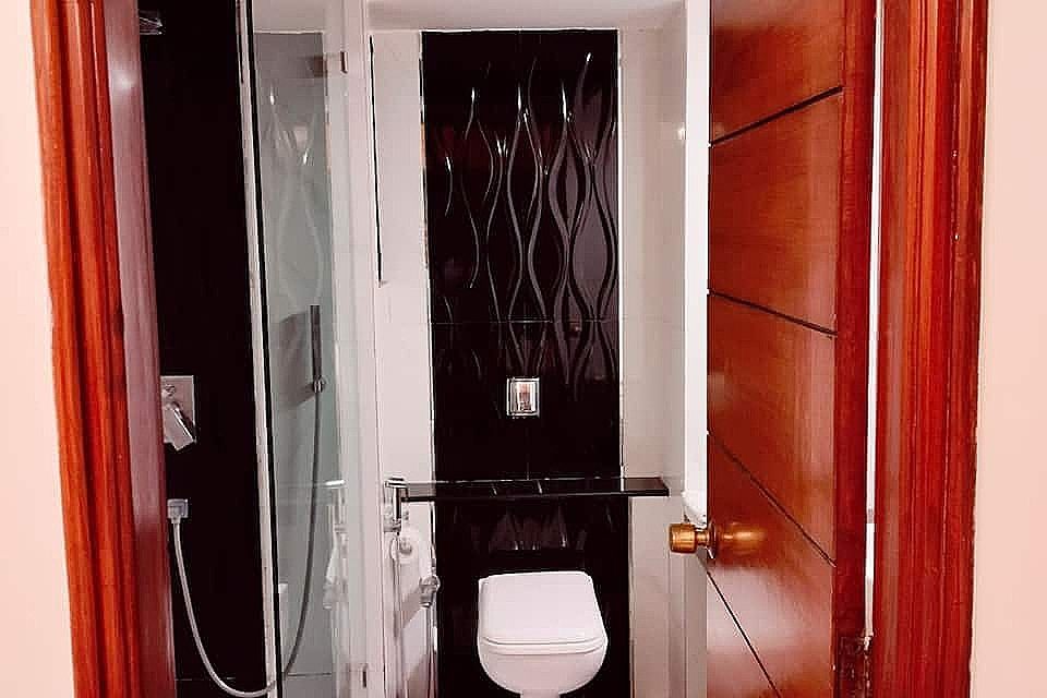 THE RESIDENCY  DELUXE CLUB 2