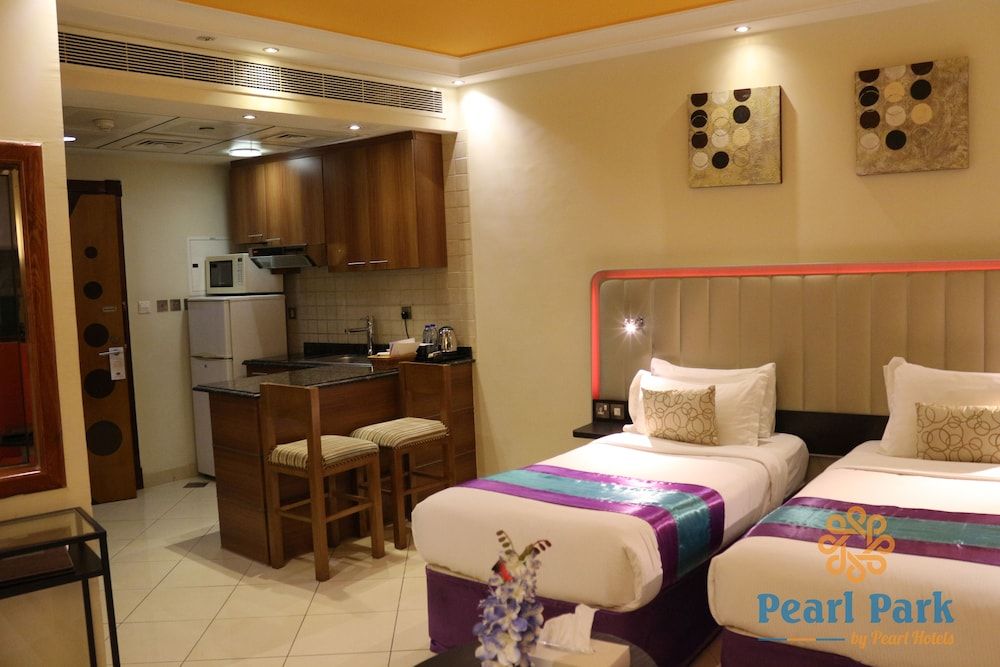 Pearl Executive Hotel Apartments Deluxe Studio (Twin) 2