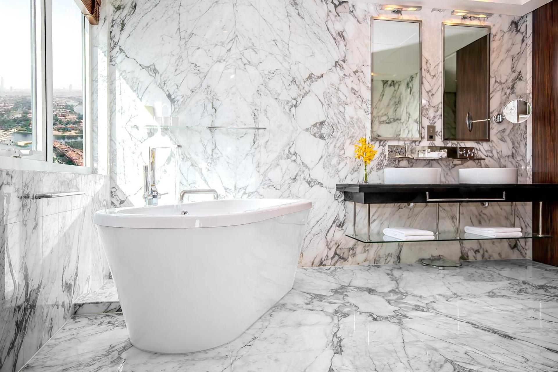 Executive Suite - Non-Smoking - Includes daily access to Riva Beach Club with free shuttle service