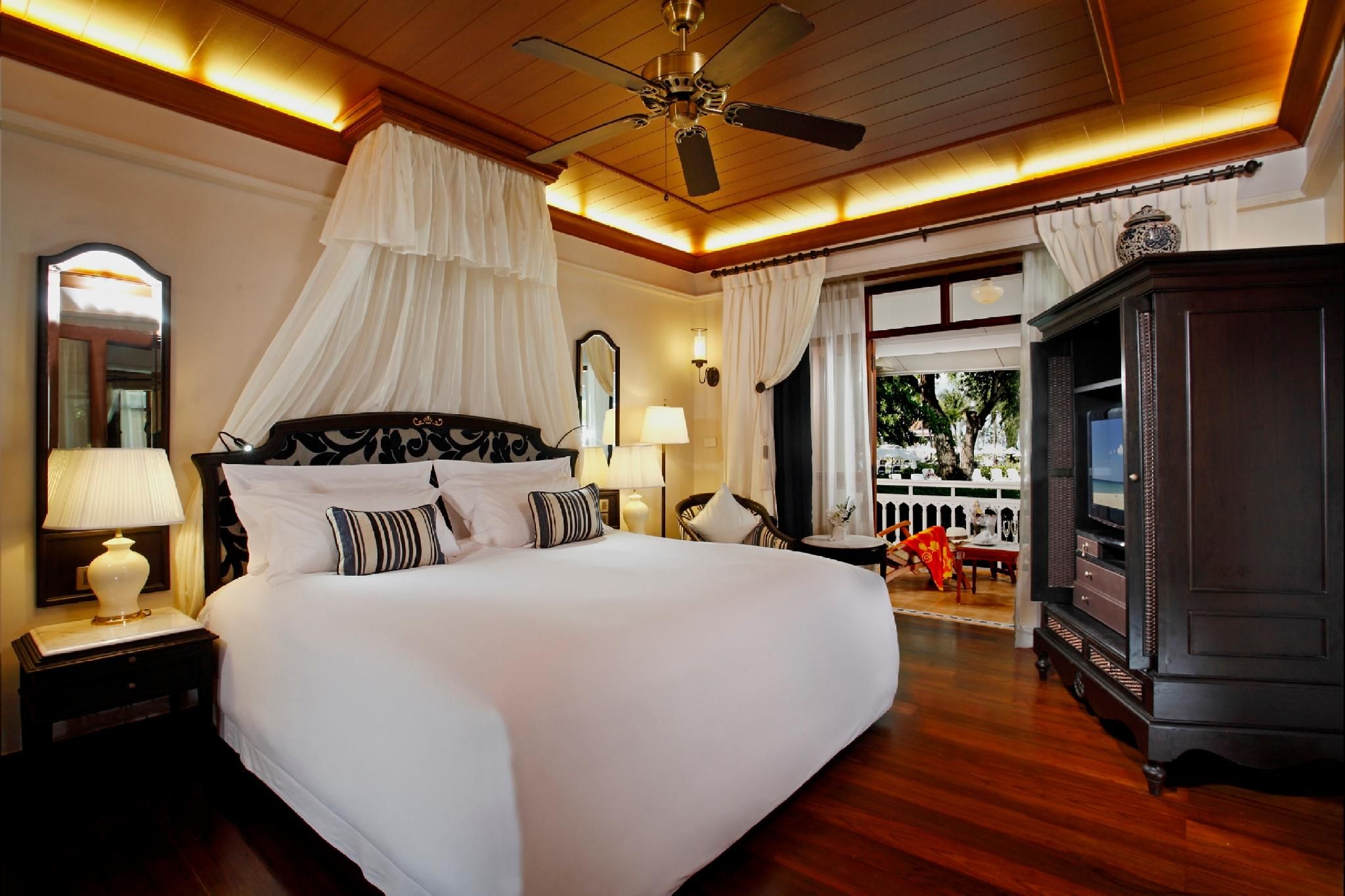 Deluxe Suite King