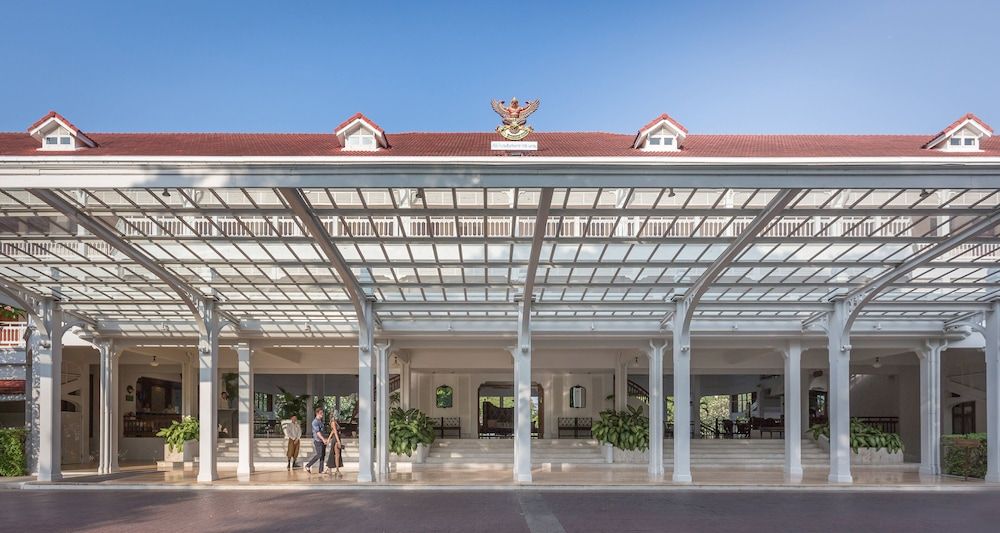 undefined Centara Grand Beach Resort & Villas Hua Hin 6